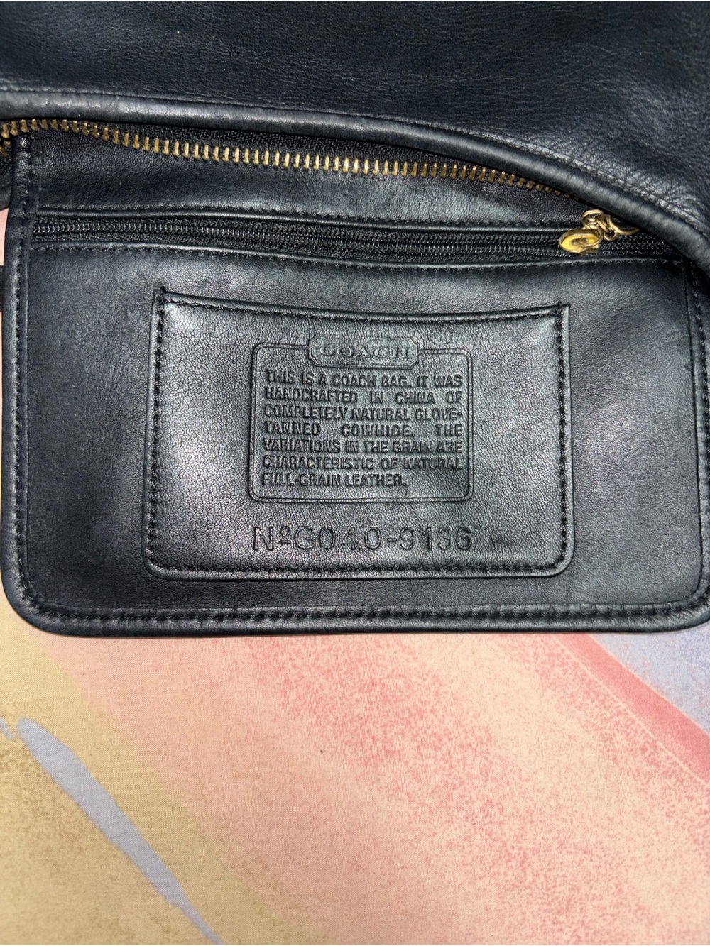 Vintage Coach 9136 Legacy Small Zip black brass leather hangtag adjustable - Picture 2 of 7